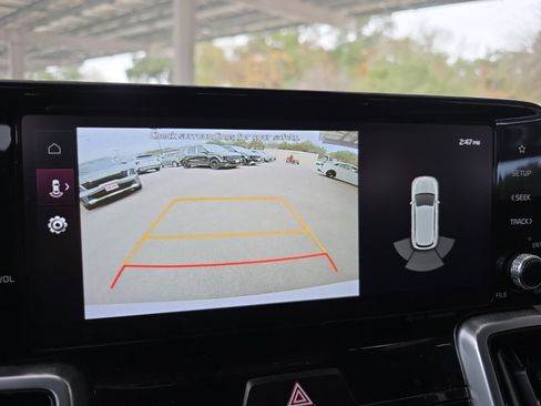 Used 2023 Kia Sorento SX image 11