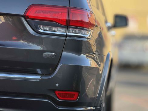 Used 2019 Jeep Grand Cherokee Overland RWD image 10