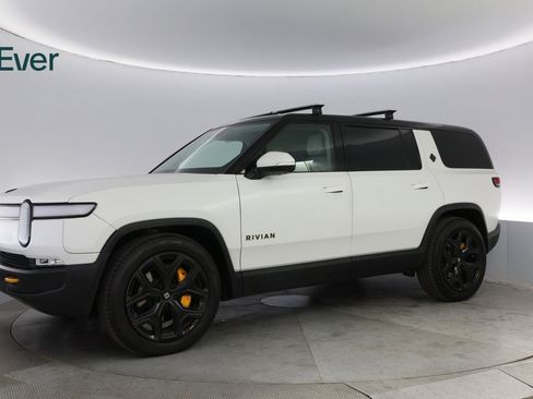 Used 2023 Rivian R1S Adventure image 15
