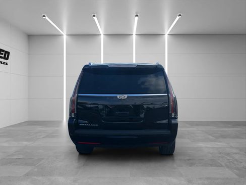 Used 2019 Cadillac Escalade Luxury AWD/4WD image 5