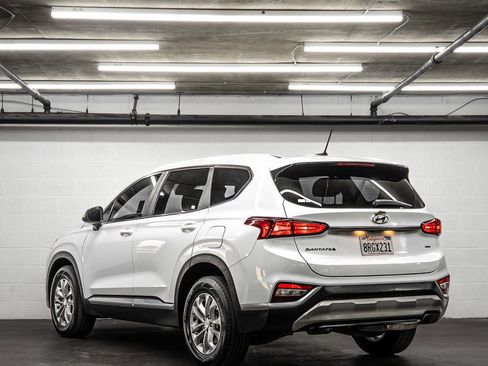 Used 2019 Hyundai Santa Fe SE image 3