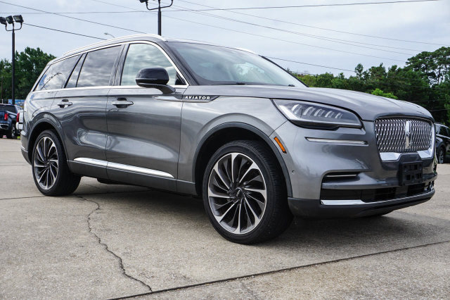 Used 2023 Lincoln Aviator Reserve w/ Equipment Group 201A AWD/4WD image 2