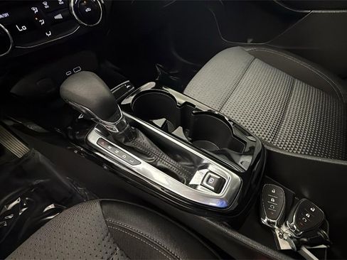 Certified 2024 Chevrolet Trax LT w/ Sunroof Package image 22