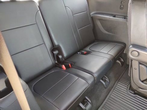 Used 2018 Chevrolet Traverse Premier w/ Redline Edition AWD/4WD image 23