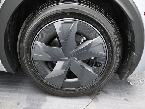 New 2026 Toyota Prius LE image 41