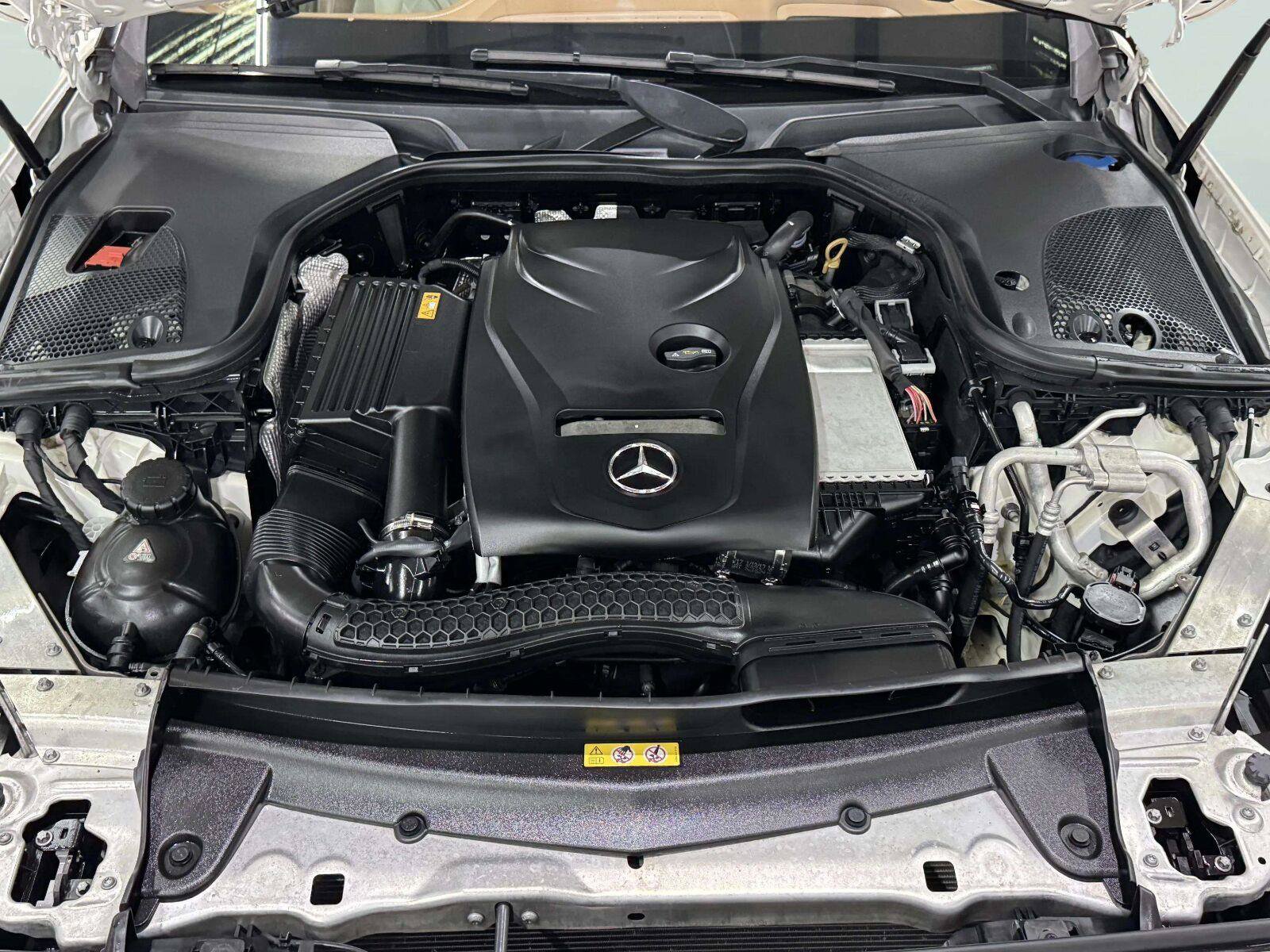 Used 2017 Mercedes-Benz E 300 image 45