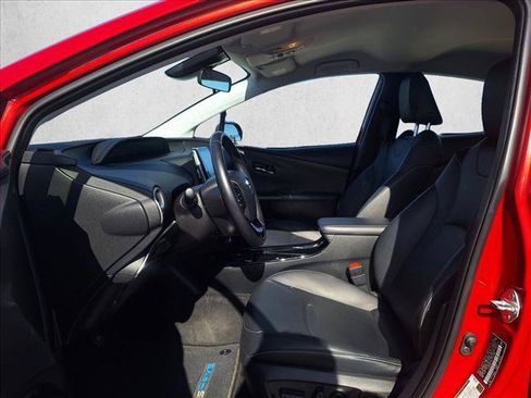 Used 2020 Toyota Prius Prime XLE w/ Carpet Mat Package FWD image 10