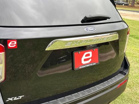 Used 2024 Ford Explorer XLT image 46