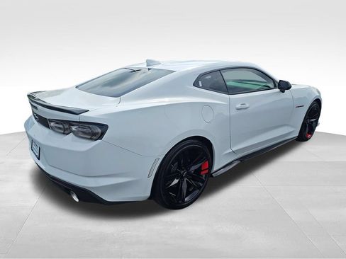 Used 2022 Chevrolet Camaro LT w/ Redline Edition RWD image 5