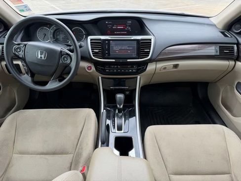 Used 2017 Honda Accord EX image 15