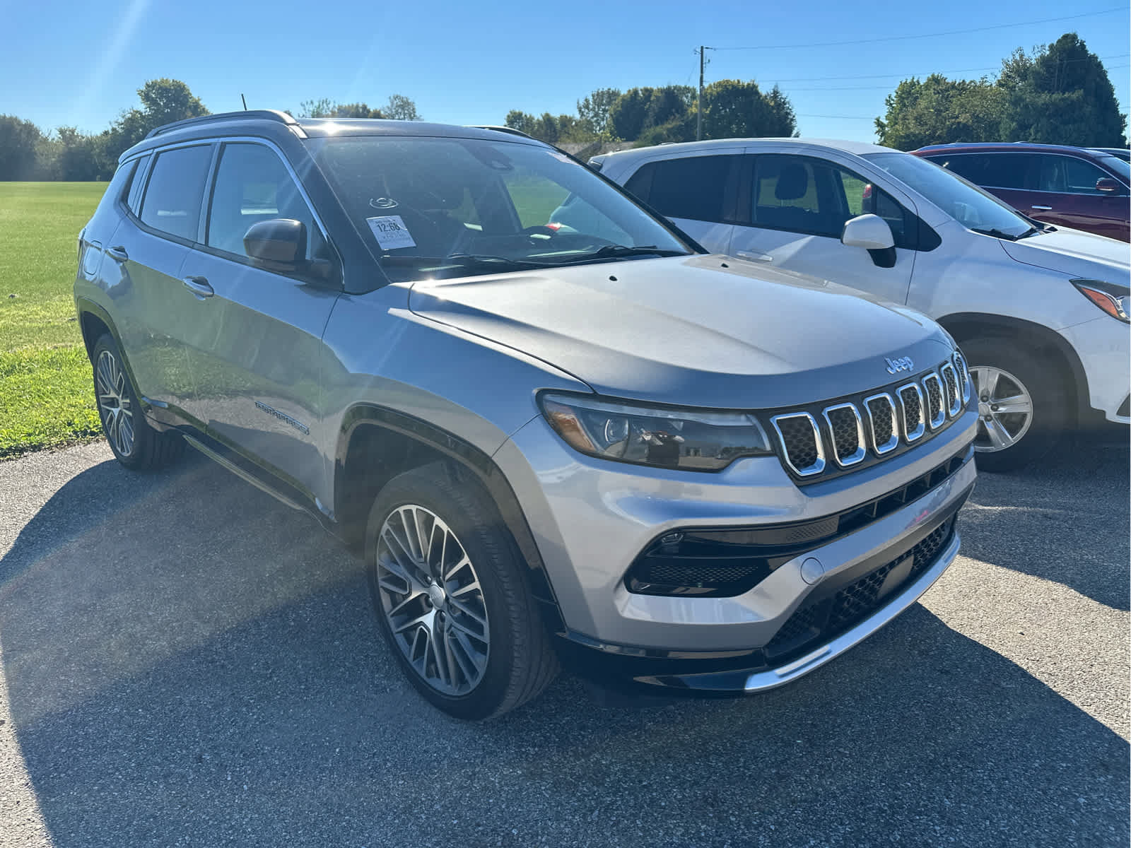 Used 2023 Jeep Compass Limited w/ Elite Group AWD/4WD image 3