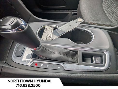 Used 2018 Chevrolet Equinox LT image 14