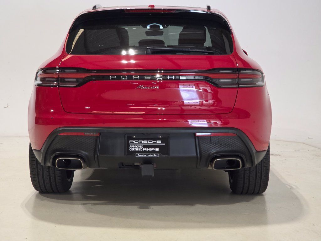 Certified 2026 Porsche Macan AWD/4WD image 10
