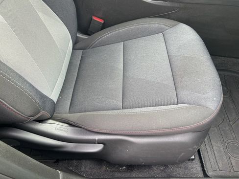 Used 2024 Chevrolet Trax RS w/ Driver Confidence Package image 40