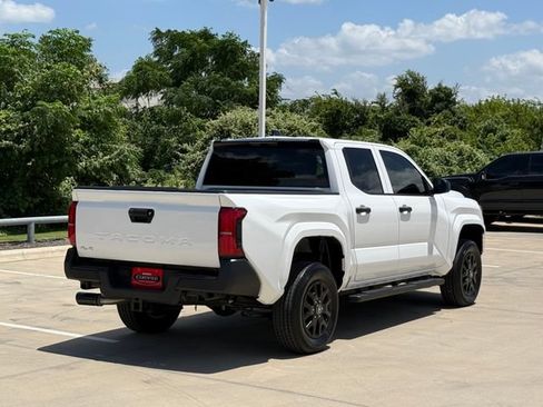 Used 2026 Toyota Tacoma SR AWD/4WD image 4