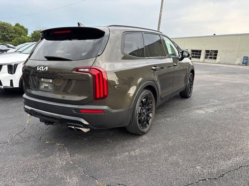 Used 2022 Kia Telluride SX w/ SX Prestige Package AWD/4WD image 3