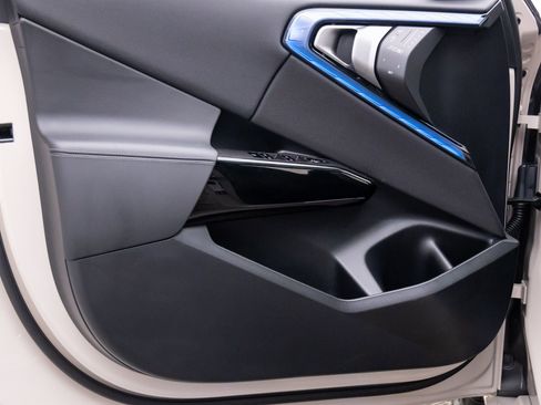 New 2026 BMW X3 xDrive30 w/ Premium Package image 13