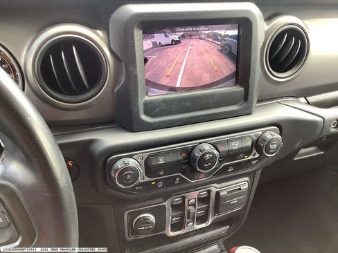 Used 2021 Jeep Wrangler Unlimited Sport AWD/4WD image 14