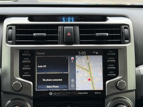 Used 2022 Toyota 4Runner SR5 Premium w/ Moonroof Package RWD image 17