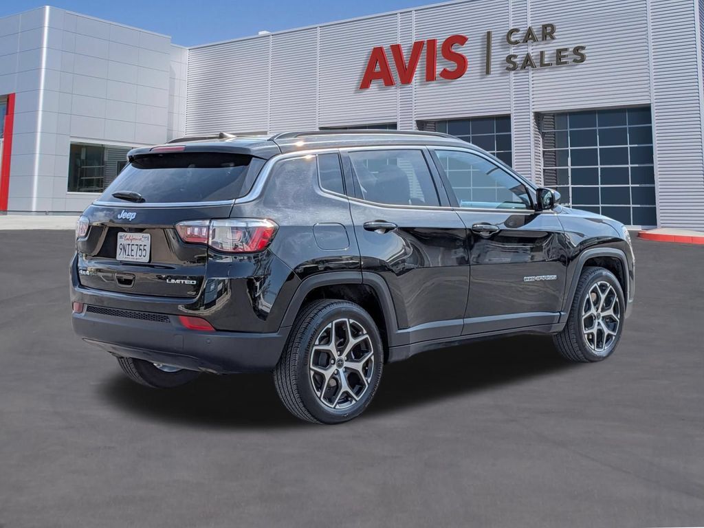 Used 2025 Jeep Compass Limited AWD/4WD image 6