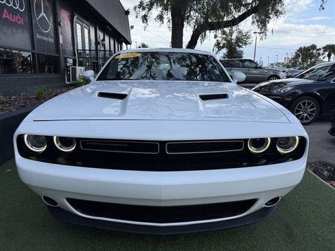 Used 2020 Dodge Challenger SXT RWD image 2