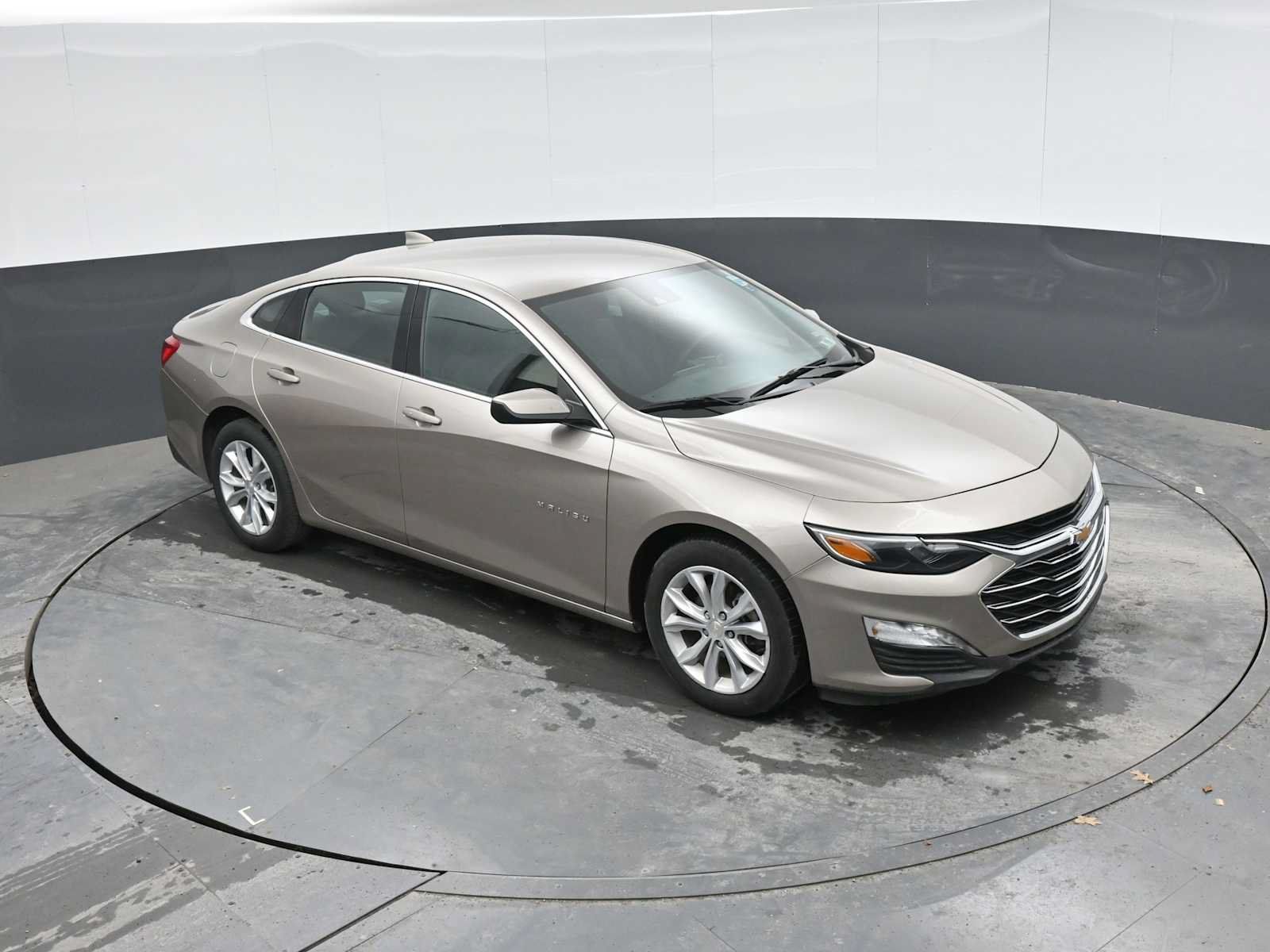 Used 2025 Chevrolet Malibu LT FWD image 18