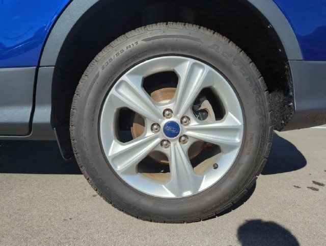 Used 2016 Ford Escape SE w/ Equipment Group 201A FWD image 11