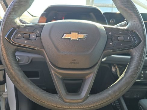 Used 2025 Chevrolet TrailBlazer LT FWD image 29