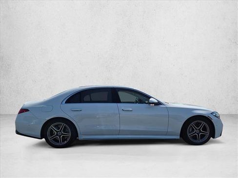 Used 2024 Mercedes-Benz S 580e 4MATIC Sedan image 4