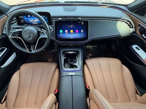 Used 2025 Mercedes-Benz E 350 Sedan image 13