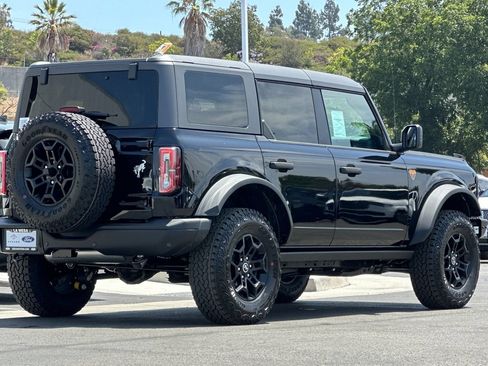 New 2026 Ford Bronco Badlands AWD/4WD image 3