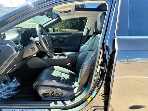 Used 2024 Lexus ES 350 Ultra Luxury w/ Accessory Package (Z1) FWD image 11