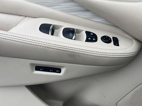 Used 2017 Nissan Murano Platinum w/ Platinum Technology Package AWD/4WD image 10