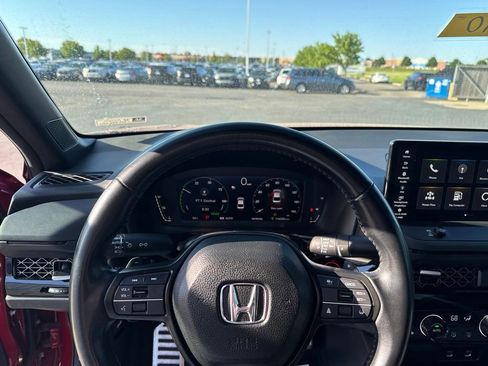 Used 2023 Honda Accord Sport image 13