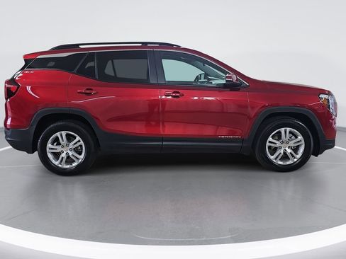Certified 2023 GMC Terrain SLE w/ Driver Convenience Package FWD image 2