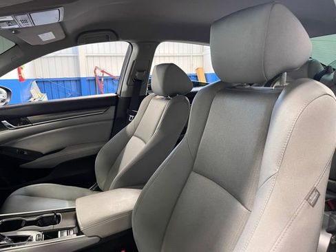 Used 2018 Honda Accord LX image 22