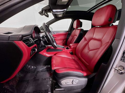 Used 2021 Porsche Macan GTS image 11