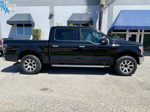 Used 2018 Ford F150 XLT w/ Equipment Group 302A Luxury RWD image 4