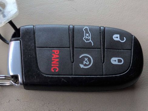 Used 2020 Jeep Grand Cherokee Overland image 39