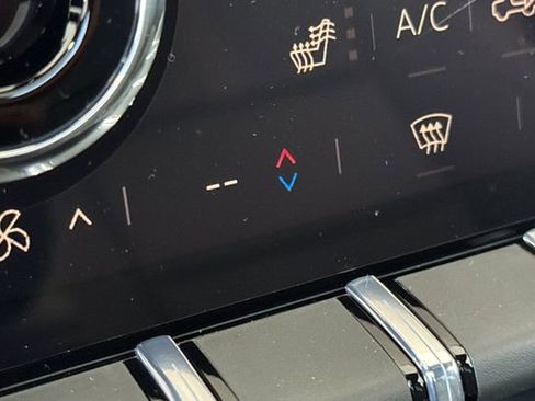 Used 2024 GMC Acadia AT4 w/ Super Cruise Package image 32