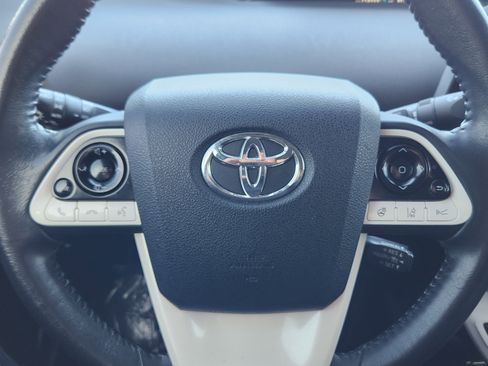 Used 2017 Toyota Prius Prime Advanced image 7