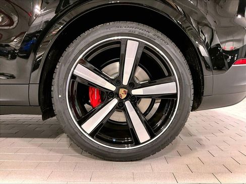 Used 2026 Porsche Cayenne S AWD/4WD image 13