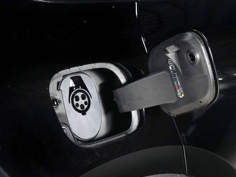 New 2025 Porsche Macan 4 Electric AWD/4WD image 30