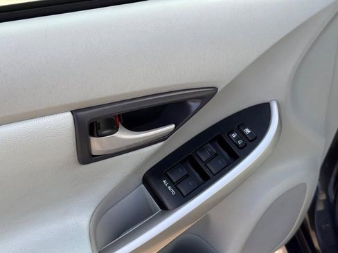 Used 2010 Toyota Prius One image 18