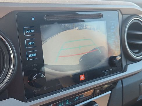 Used 2018 Toyota Tacoma Limited image 20