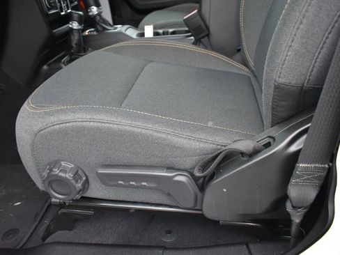 Certified 2024 Jeep Wrangler Sahara w/ Technology Group image 11