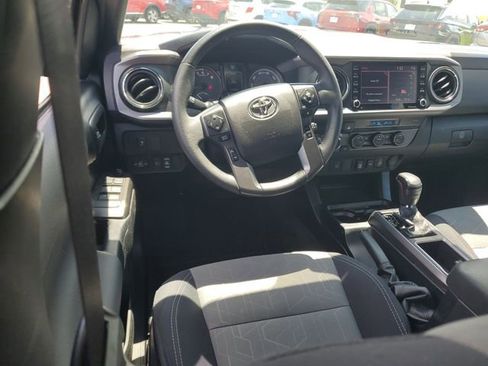 Used 2021 Toyota Tacoma TRD Sport AWD/4WD image 9