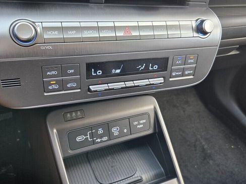 New 2026 Hyundai Kona Limited FWD image 8