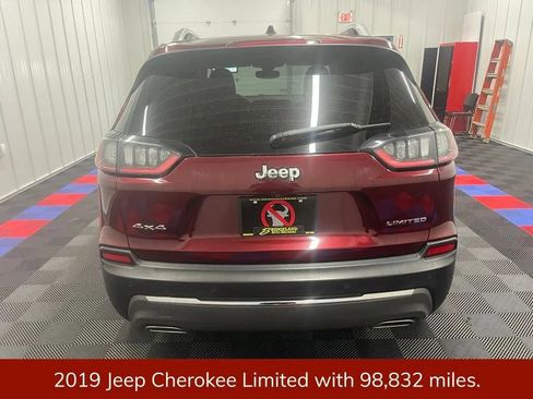Used 2019 Jeep Cherokee Limited AWD/4WD image 3