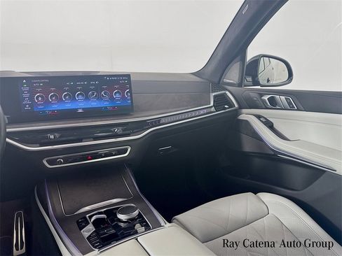 Used 2023 BMW X7 xDrive40i w/ M Sport Package image 25